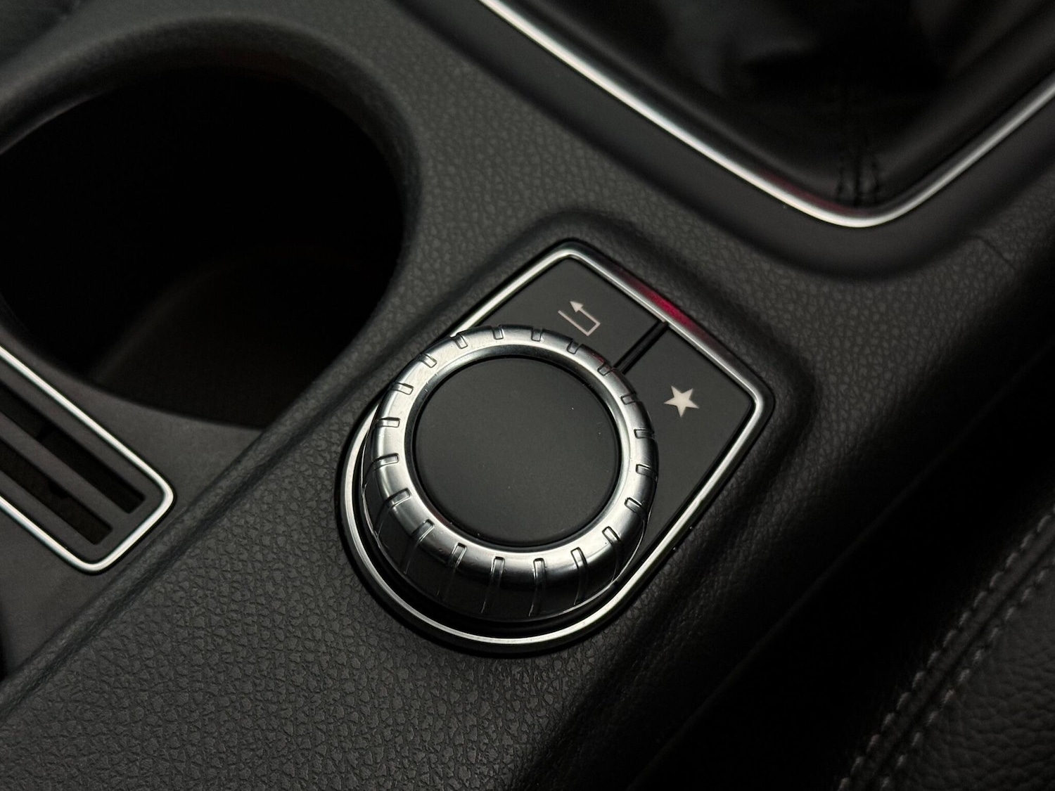 Used Mercedes-Benz GLA 2018 for sale - 77260591: Photo 27