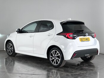 Used Toyota Yaris 2023 for sale - 77182623: Photo