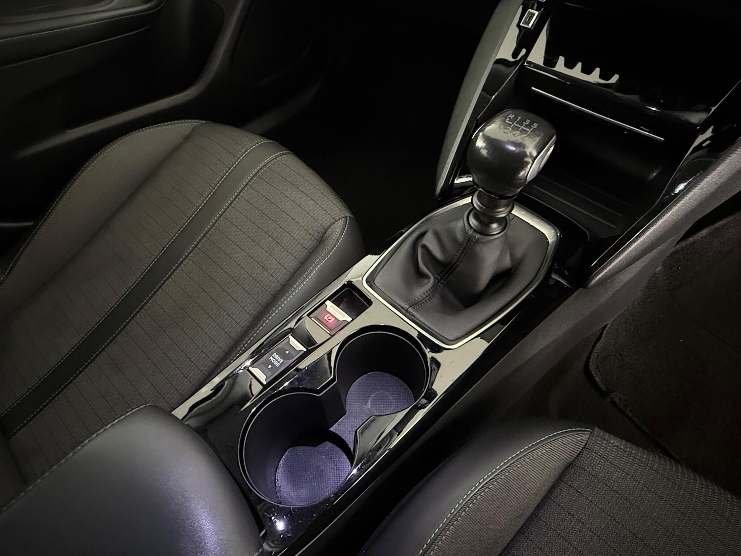 Used Peugeot 2008 2022 for sale - 77246846: Photo 32