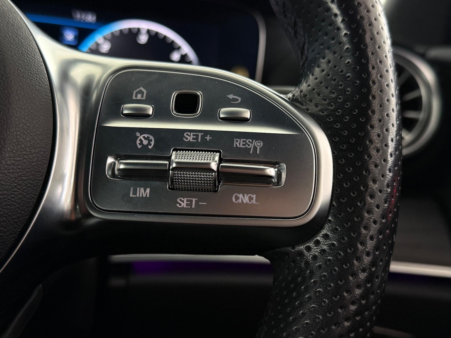 Used Mercedes-Benz E Class 2019 for sale - 76658540: Photo 29