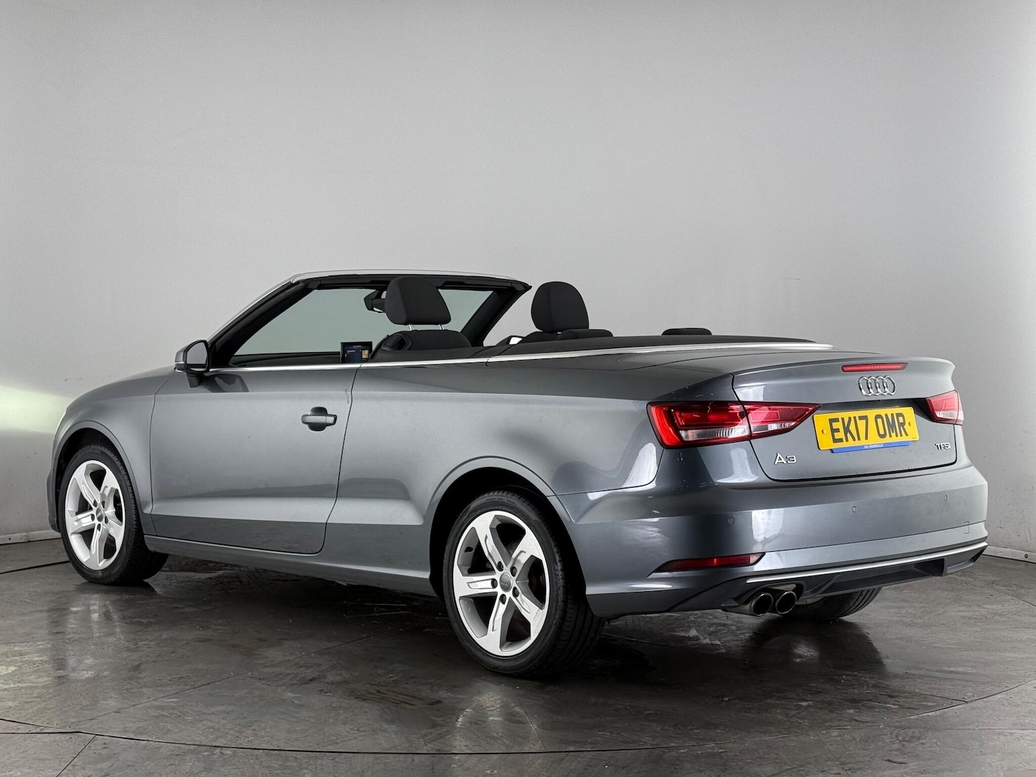 Used Audi A3 Cabriolet 2017 for sale - 77260128: Photo 4