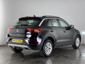 Used Volkswagen T-Roc 2023 for sale - 77883692: Photo
