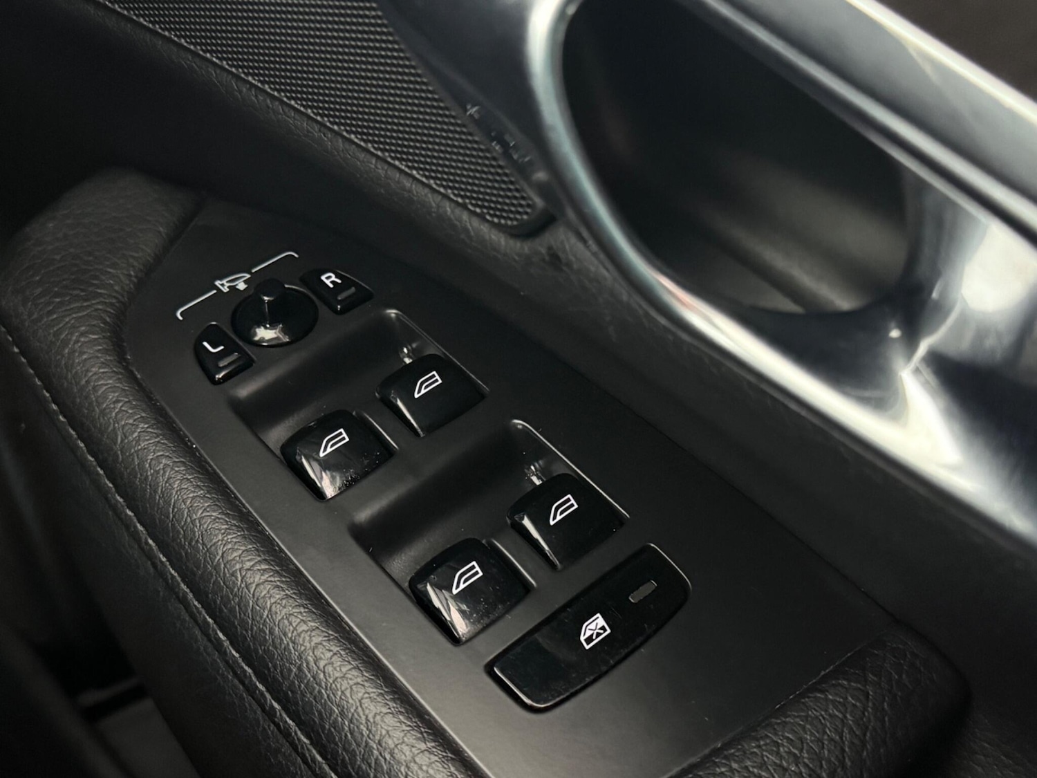 Used Volvo V90 2018 for sale - 76467332: Photo 23