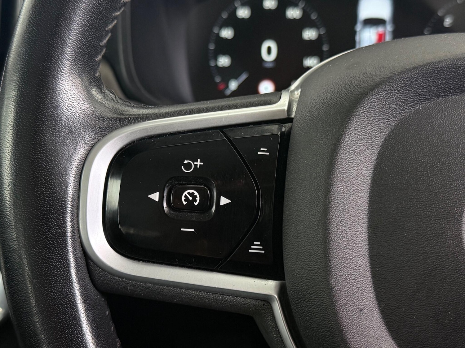 Used Volvo V90 2018 for sale - 76467332: Photo 27