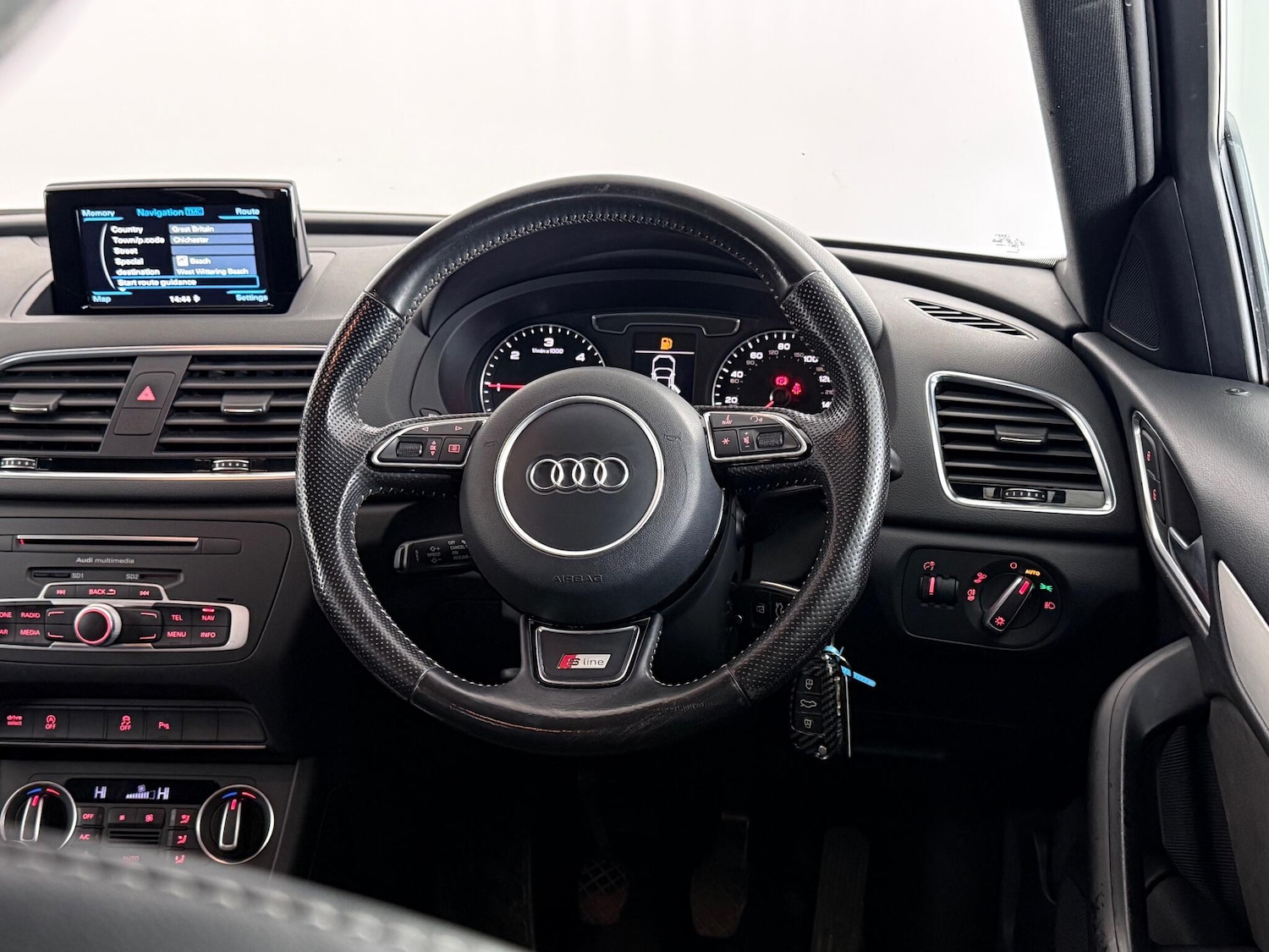 Used Audi Q3 2016 for sale - 77216656: Photo 11