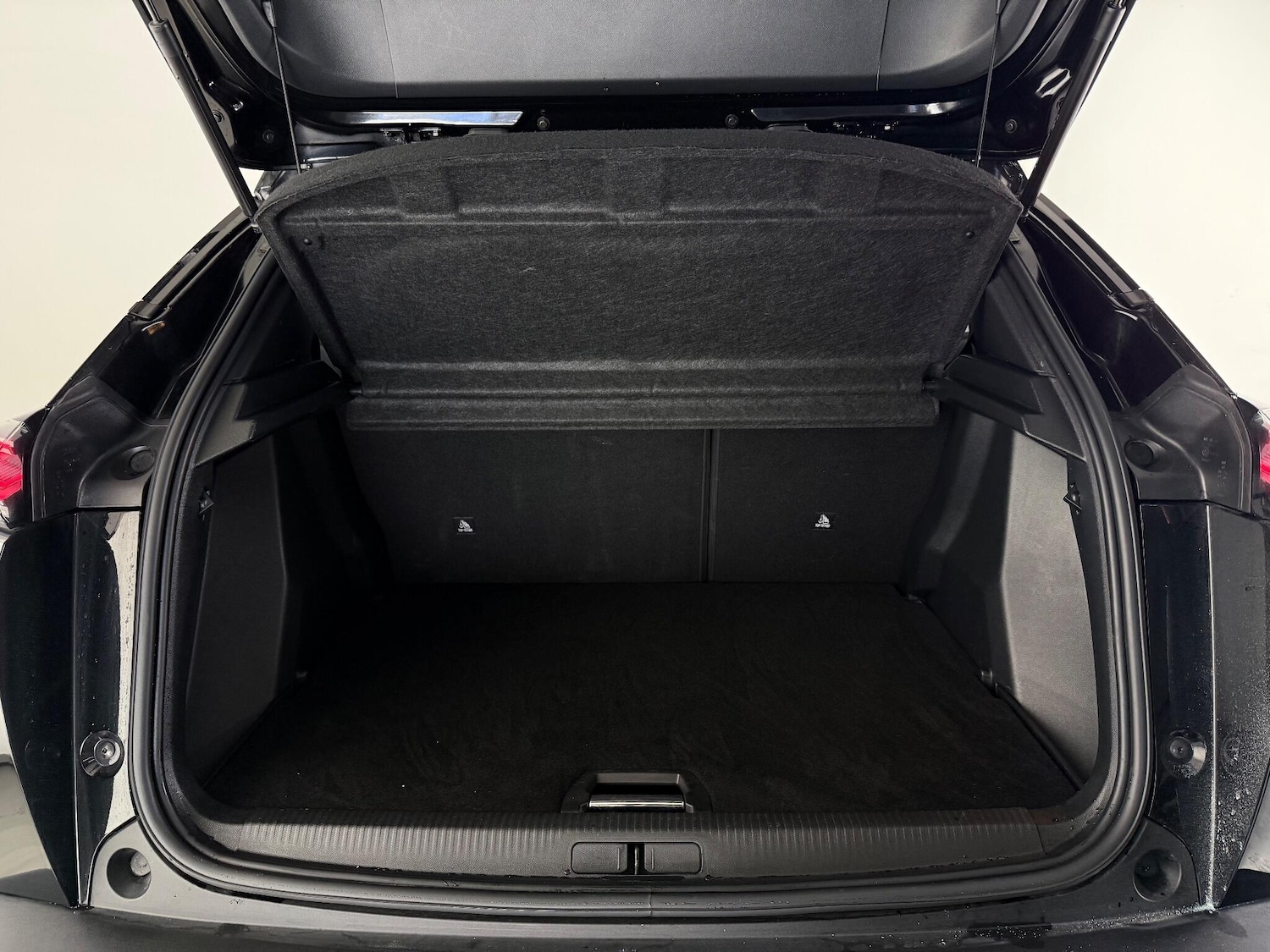 Used Peugeot 2008 2023 for sale - 76466776: Photo 11