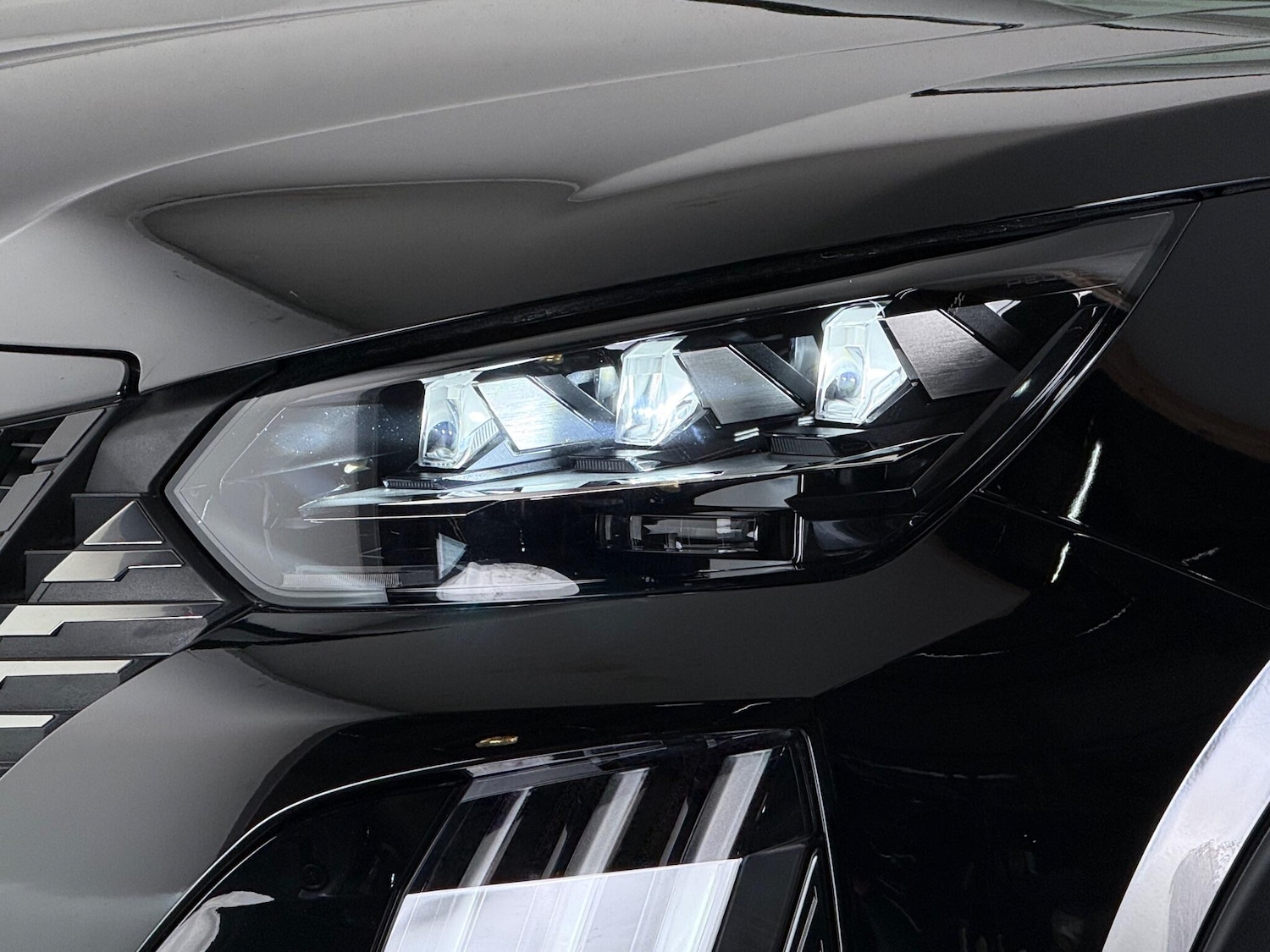 Used Peugeot 2008 2023 for sale - 76466776: Photo 8