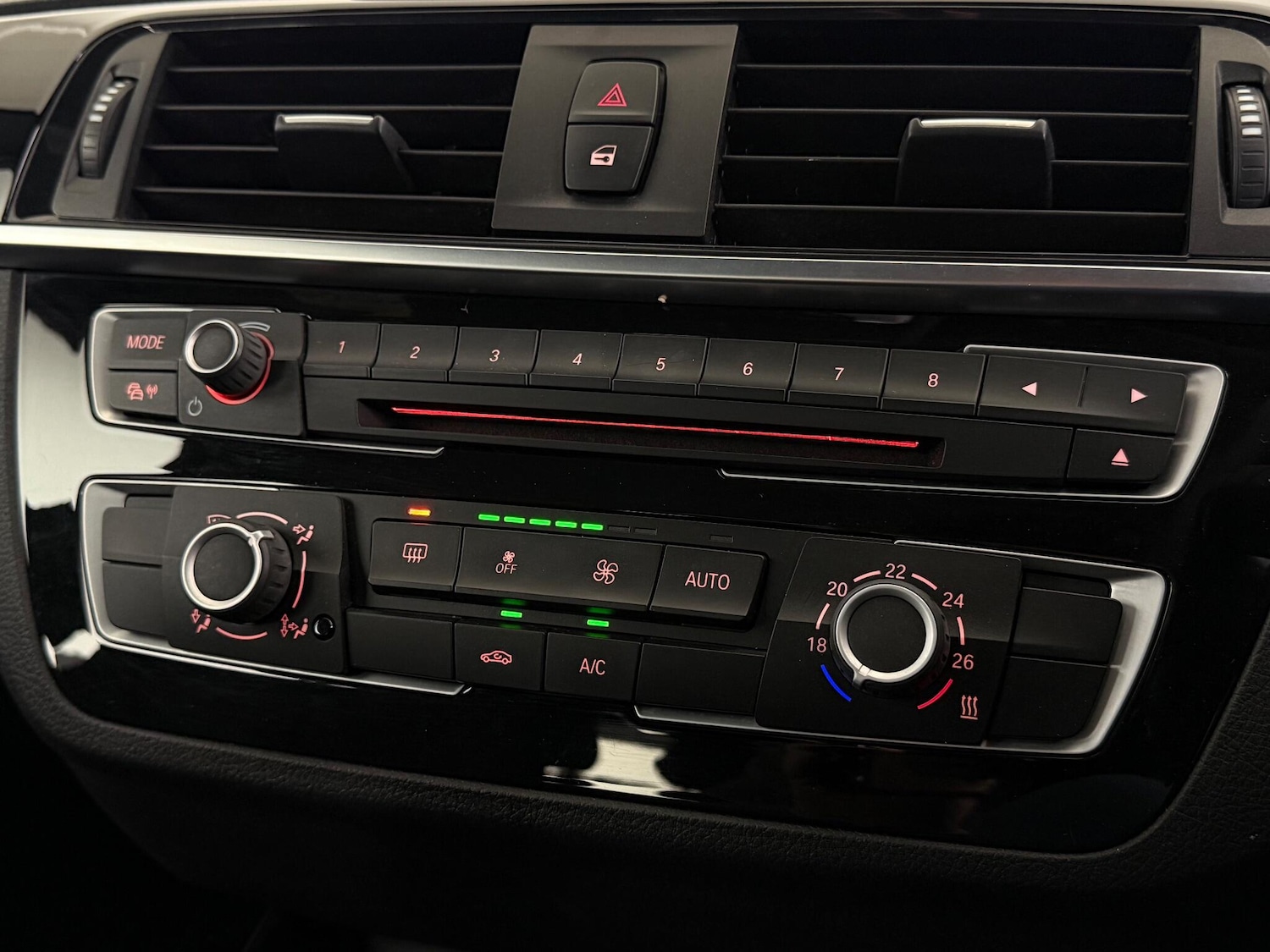 Used BMW 1 Series 2018 for sale - 76824269: Photo 39