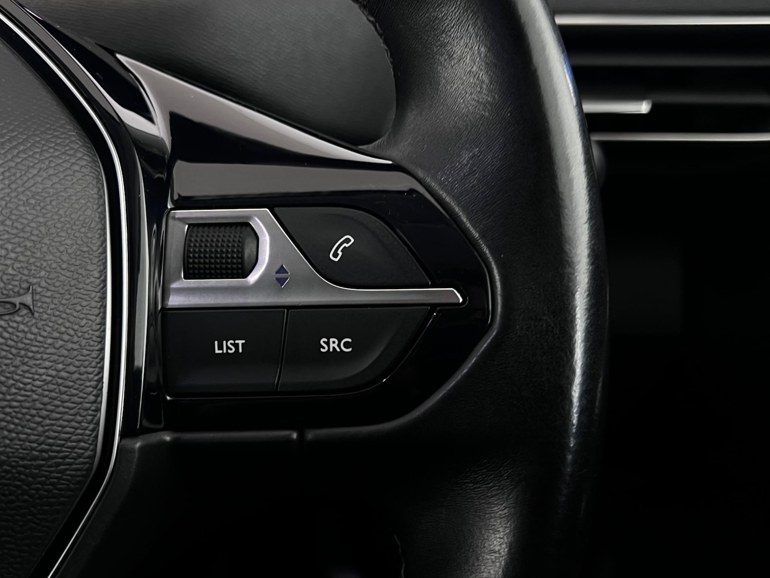 Used Peugeot 5008 2021 for sale - 77332183: Photo 17