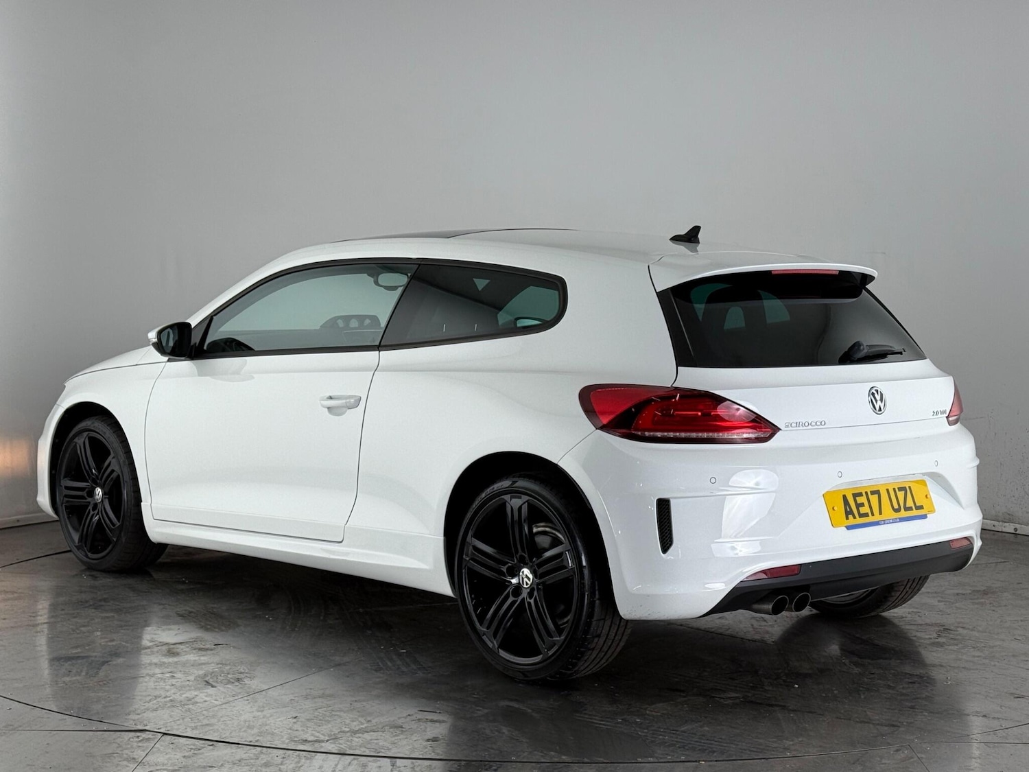 Used Volkswagen Scirocco 2017 for sale - 76467307: Photo 5
