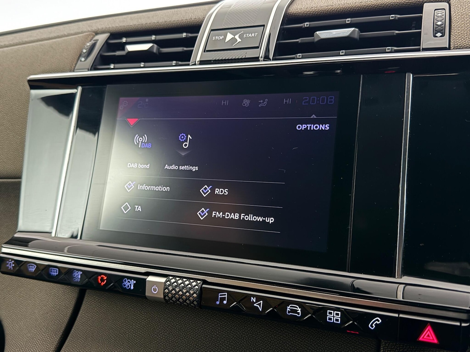 Used DS Automobiles DS 7 Crossback 2019 for sale - 77222339: Photo 24