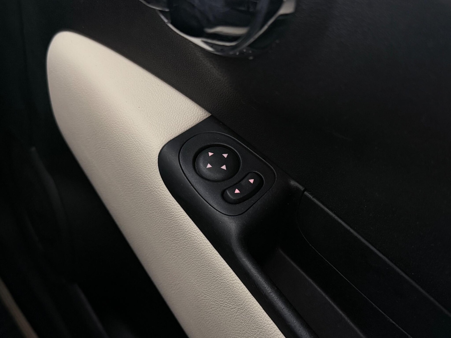 Used Fiat 500C 2016 for sale - 76752476: Photo 26