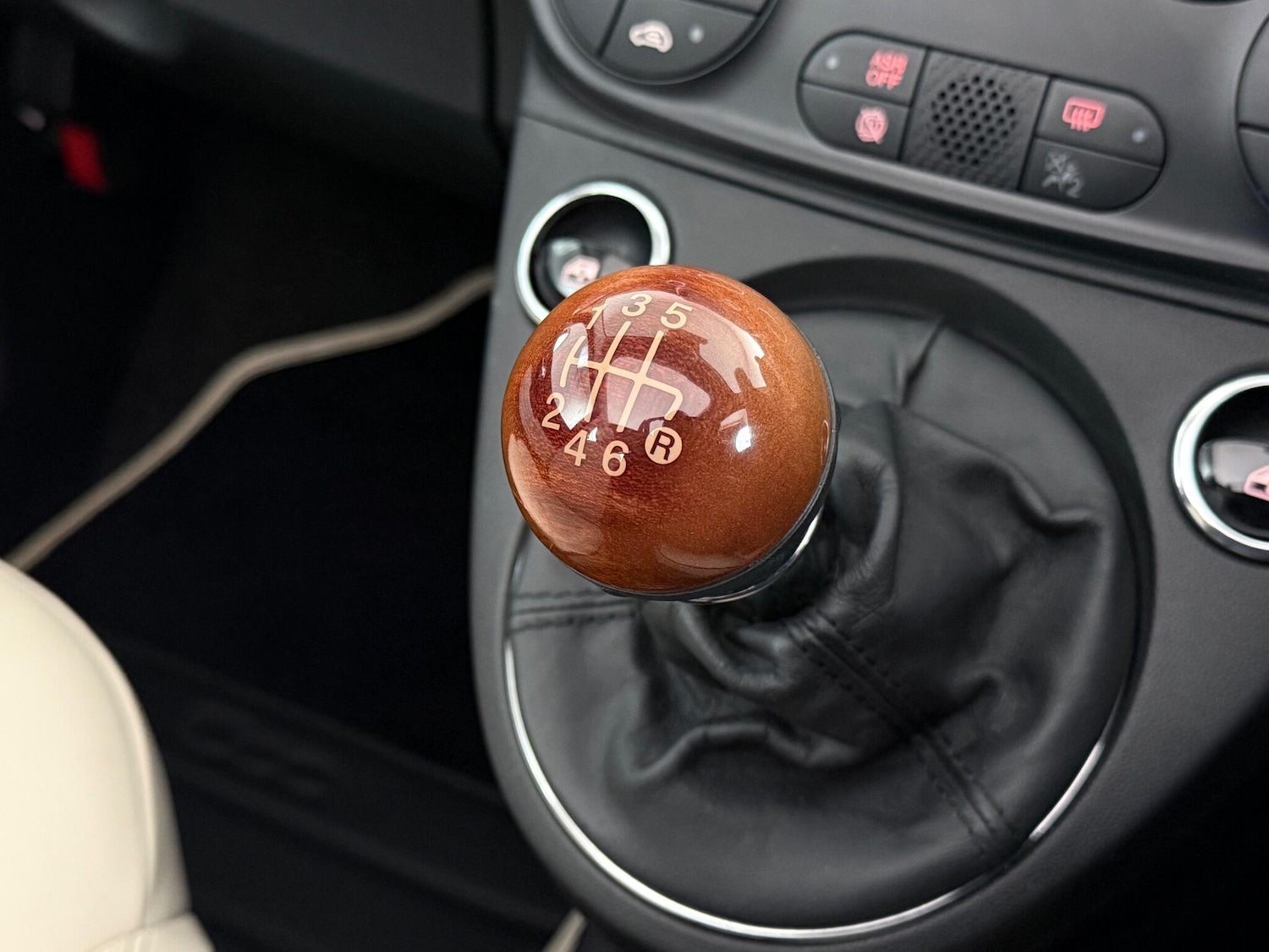 Used Fiat 500C 2016 for sale - 76752476: Photo 40