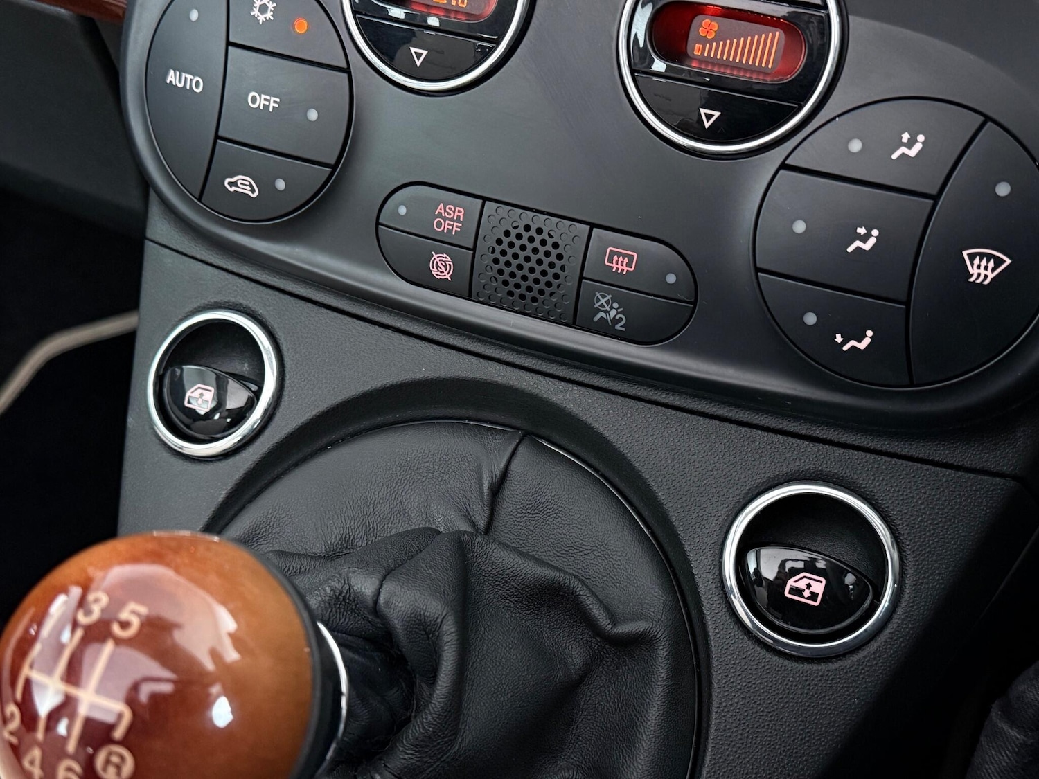 Used Fiat 500C 2016 for sale - 76752476: Photo 41