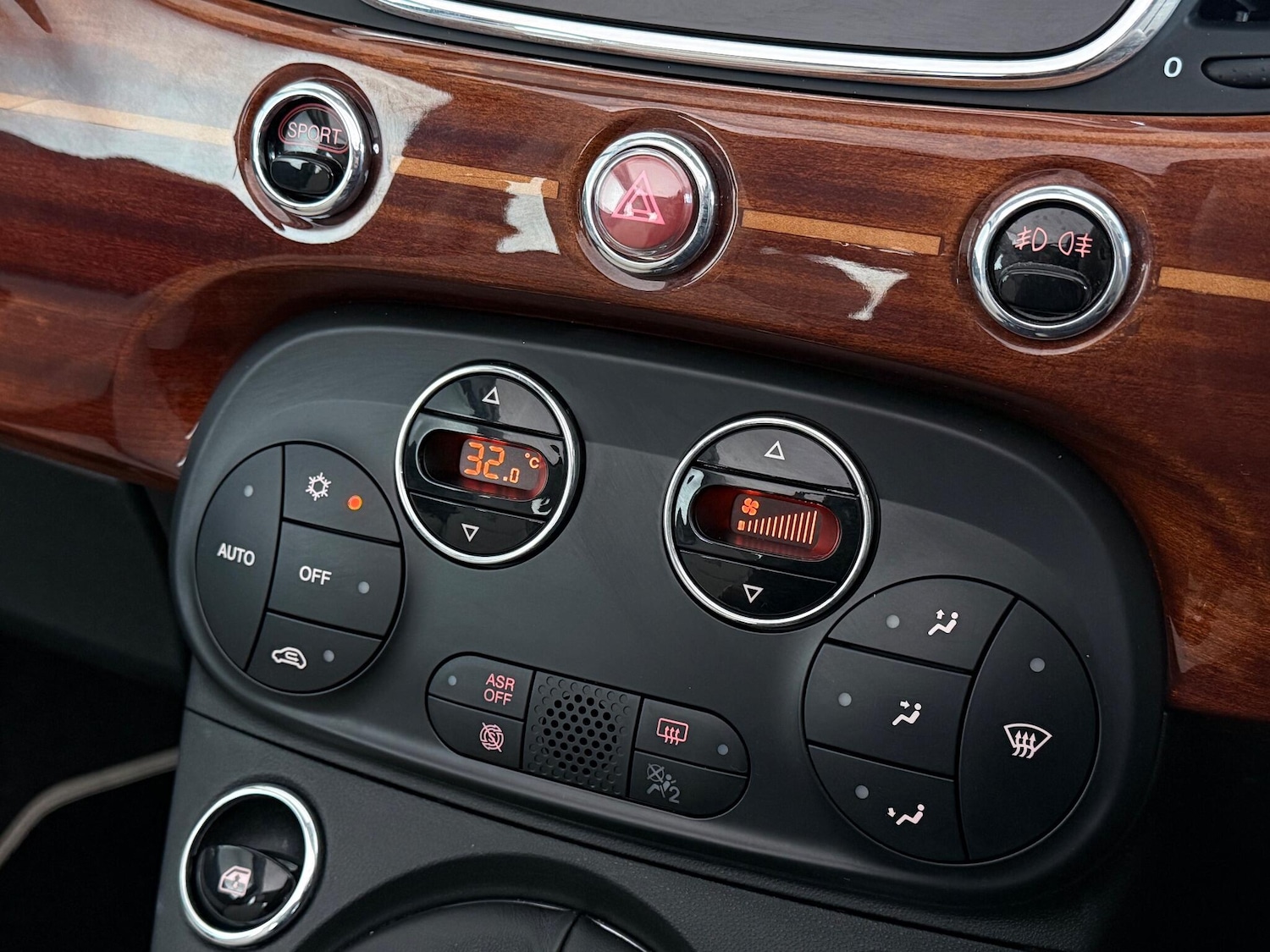 Used Fiat 500C 2016 for sale - 76752476: Photo 42