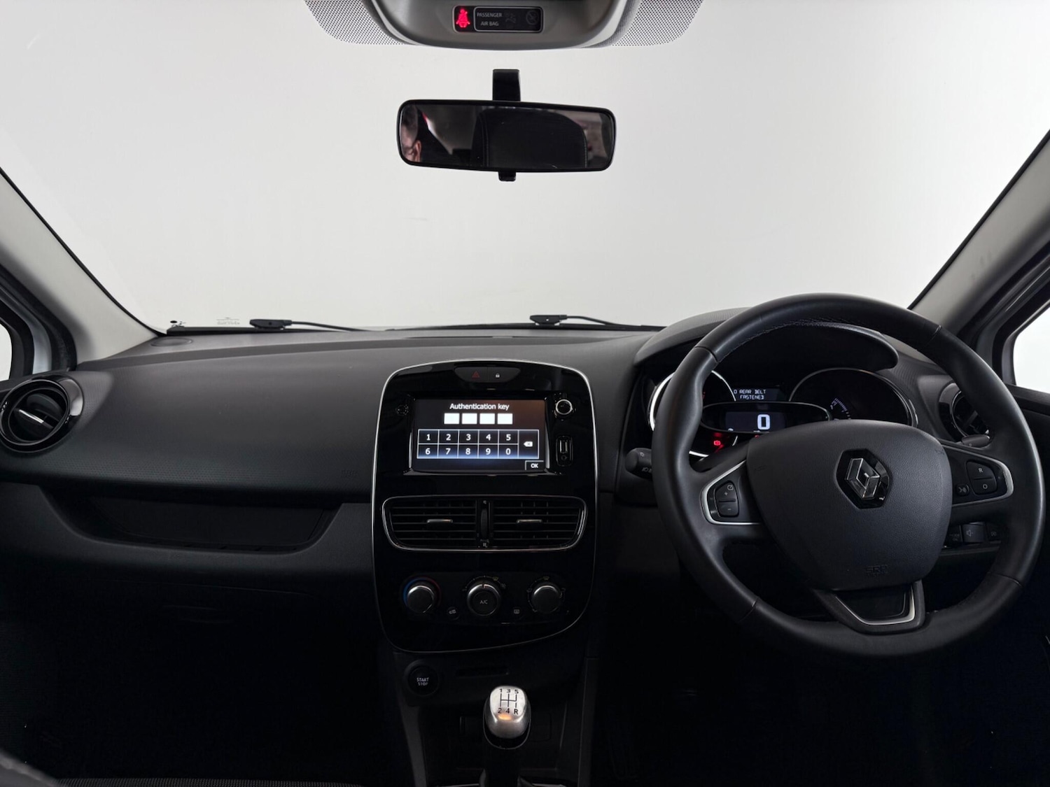 Used Renault Clio 2019 for sale - 76467029: Photo 18