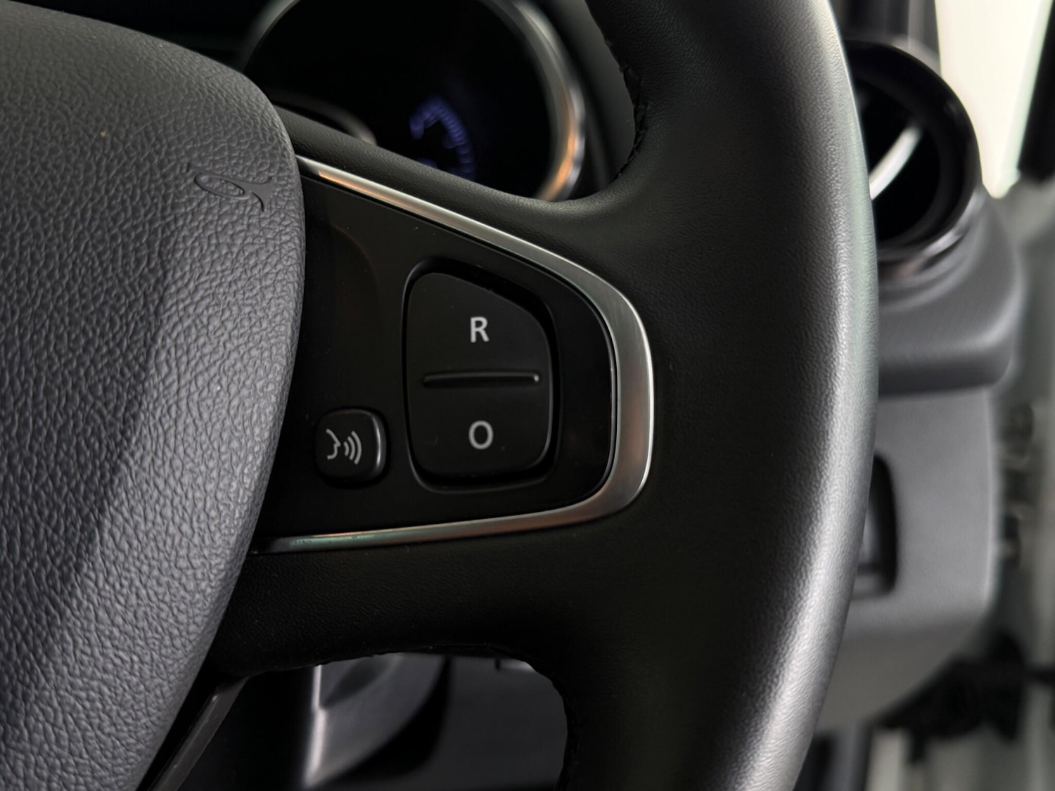 Used Renault Clio 2019 for sale - 76467029: Photo 22