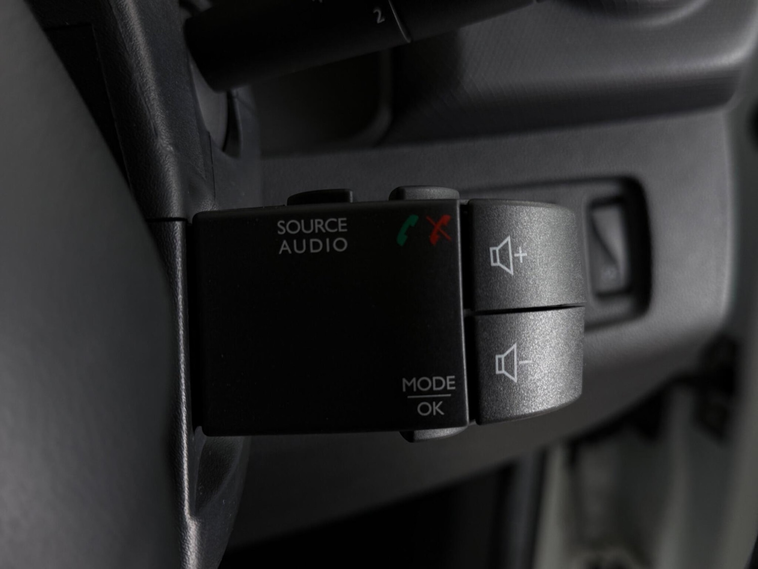 Used Renault Clio 2019 for sale - 76467029: Photo 24