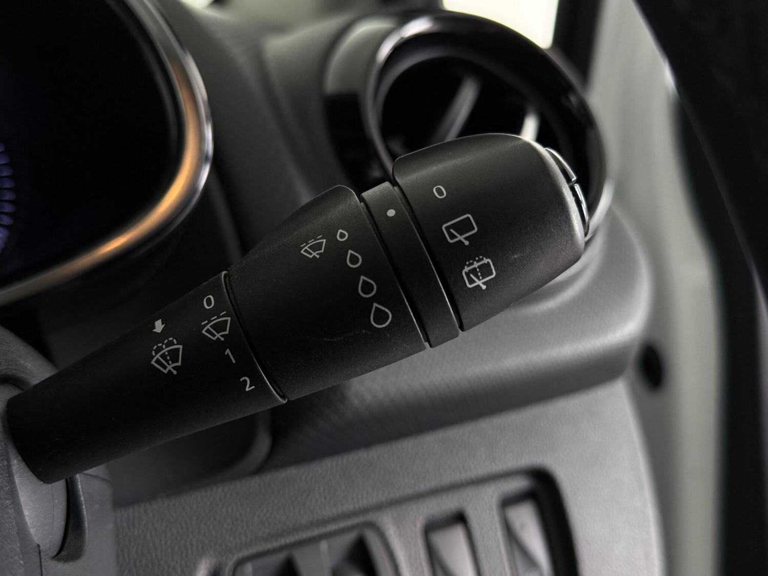 Used Renault Clio 2019 for sale - 76467029: Photo 25