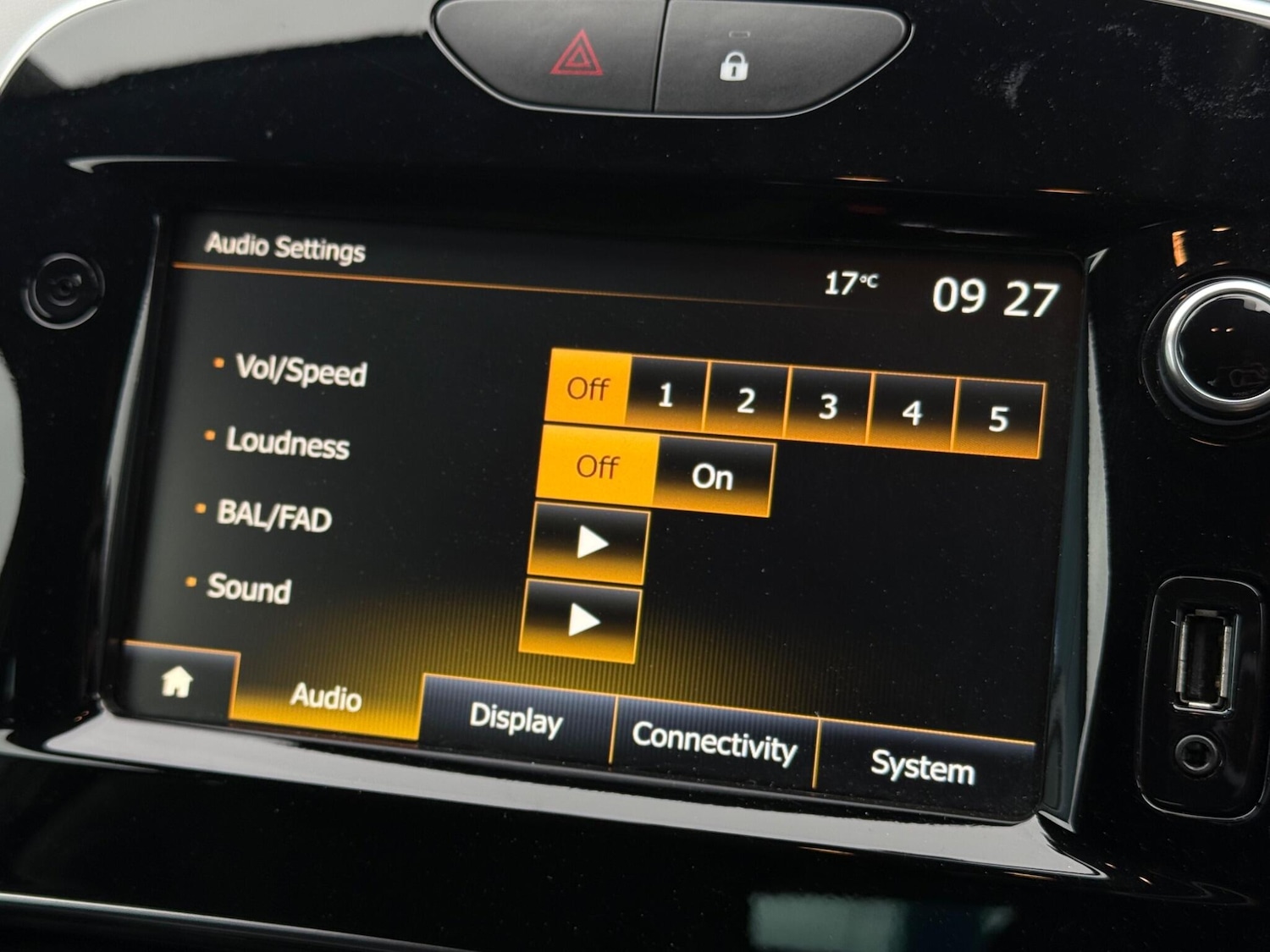 Used Renault Clio 2019 for sale - 76467029: Photo 32