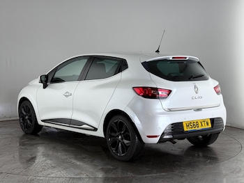 Used Renault Clio 2019 for sale - 76467029: Photo