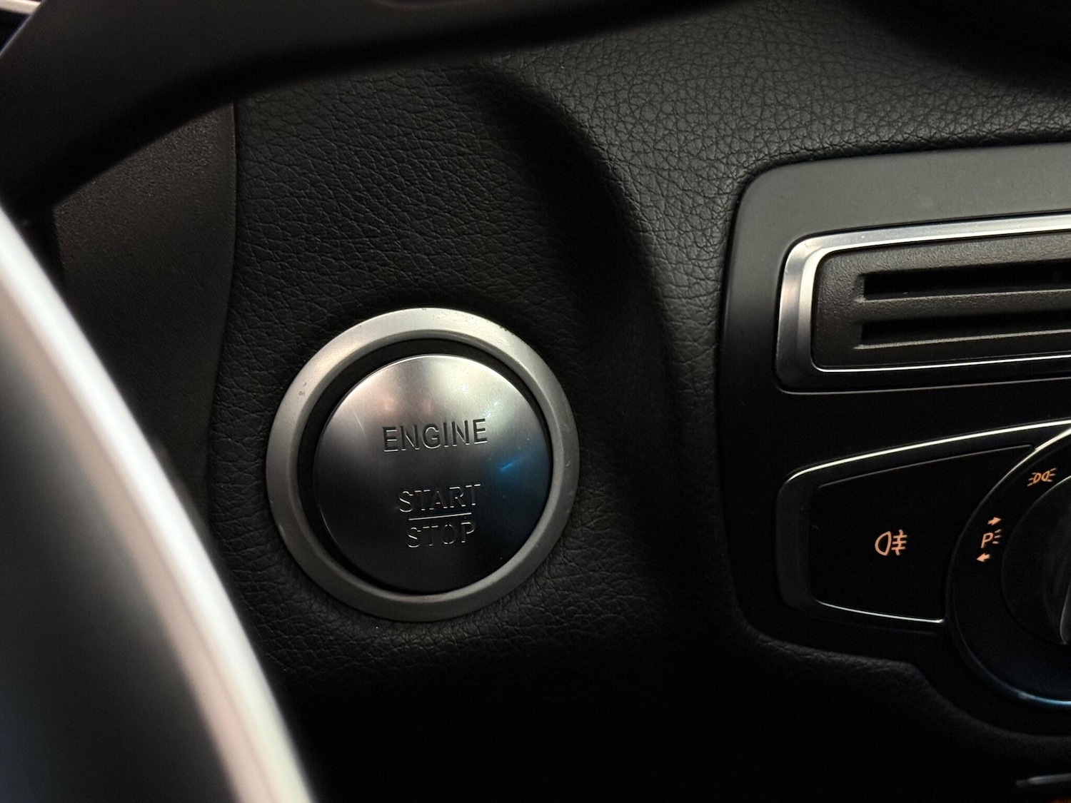 Used Mercedes-Benz GLC 2018 for sale - 77183058: Photo 21