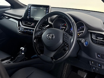 Used Toyota C-HR 2021 for sale - 78843621: Photo