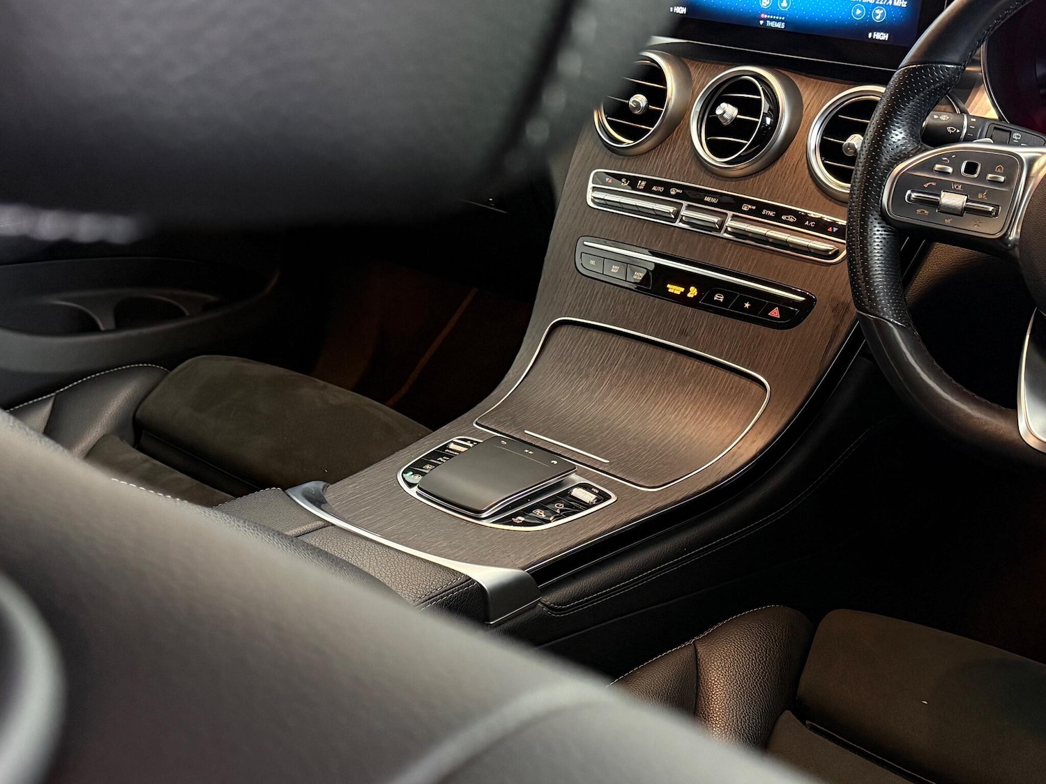 Used Mercedes-Benz GLC 2019 for sale - 77260585: Photo 33