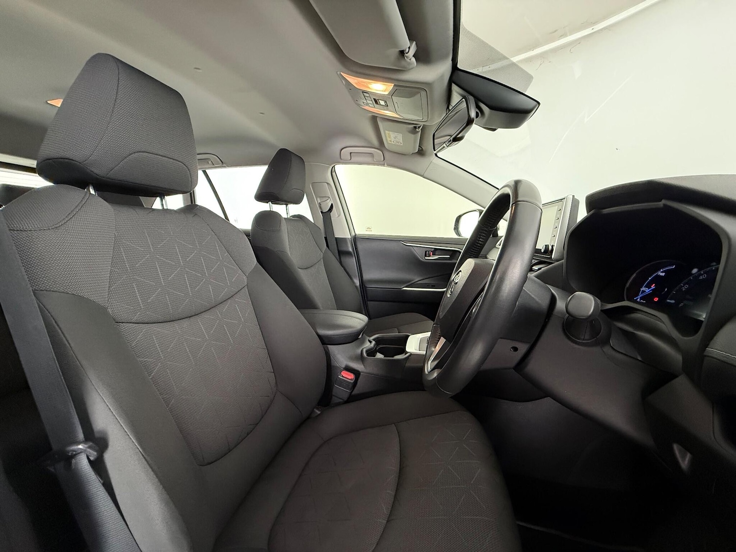 Used Toyota RAV4 2021 for sale - 77246817: Photo 10