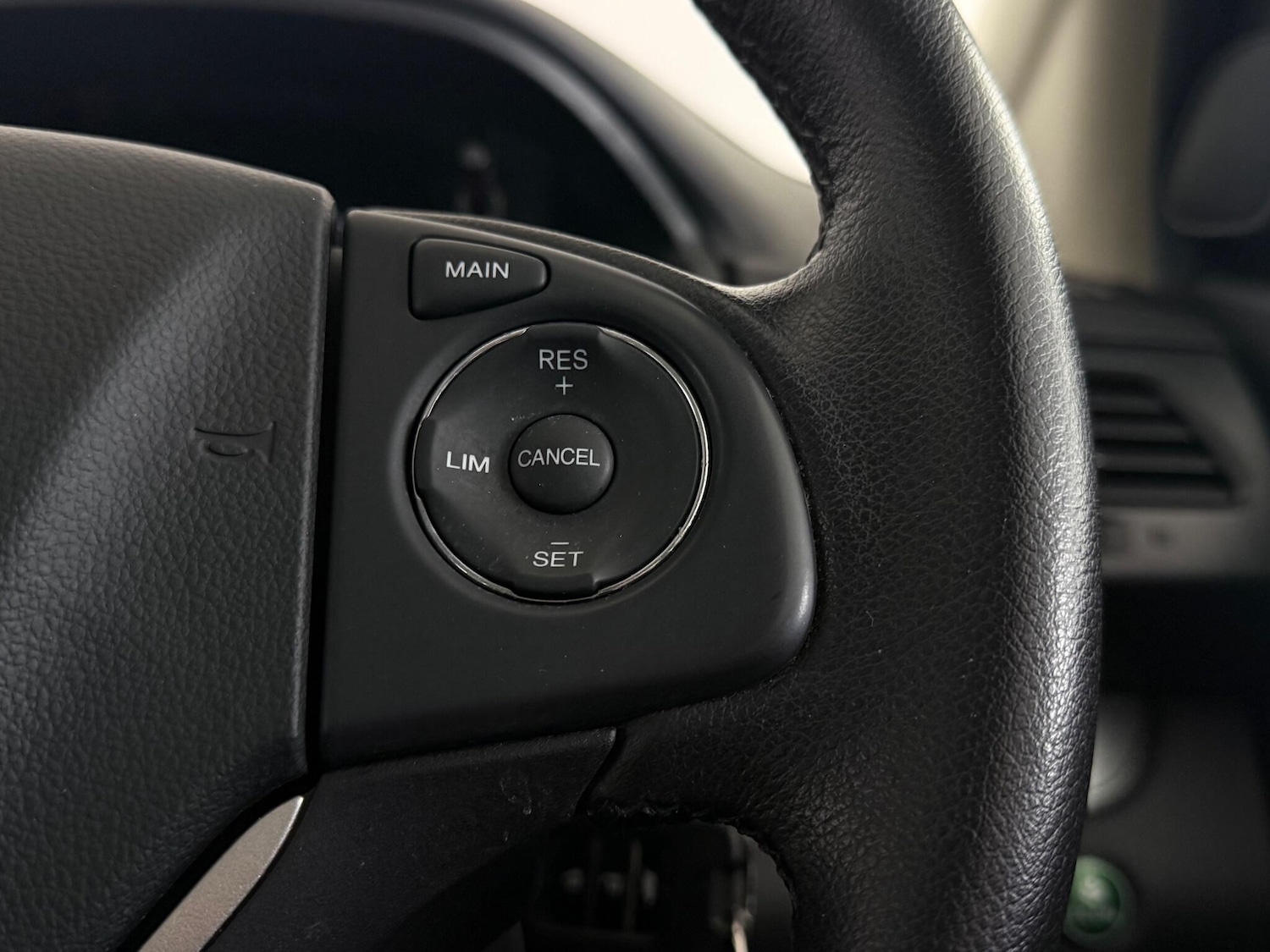 Used Honda CR-V 2018 for sale - 76466949: Photo 26