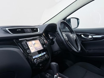 Used Nissan Qashqai 2017 for sale - 78430517: Photo