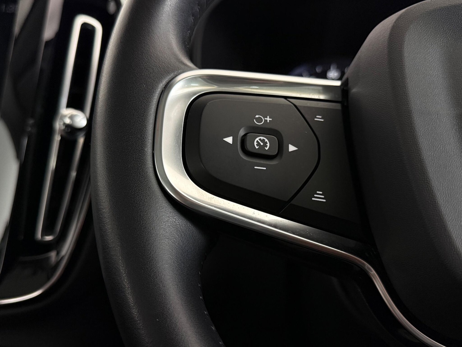 Used Volvo XC40 2020 for sale - 77243490: Photo 22