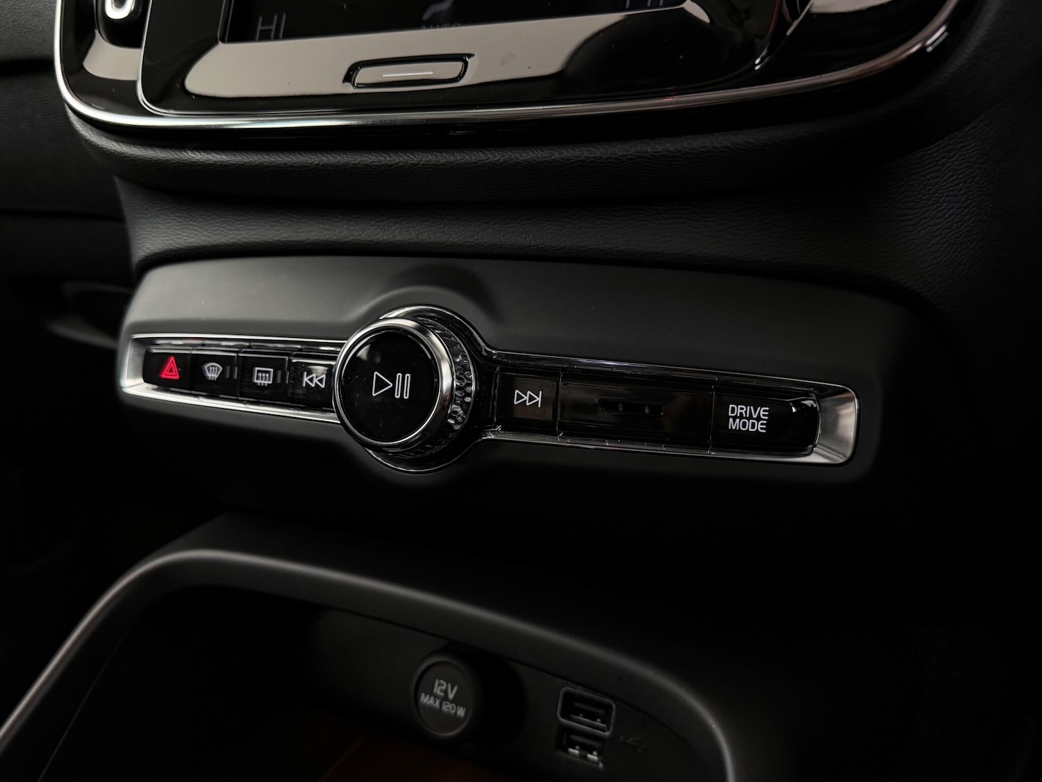 Used Volvo XC40 2020 for sale - 77243490: Photo 34