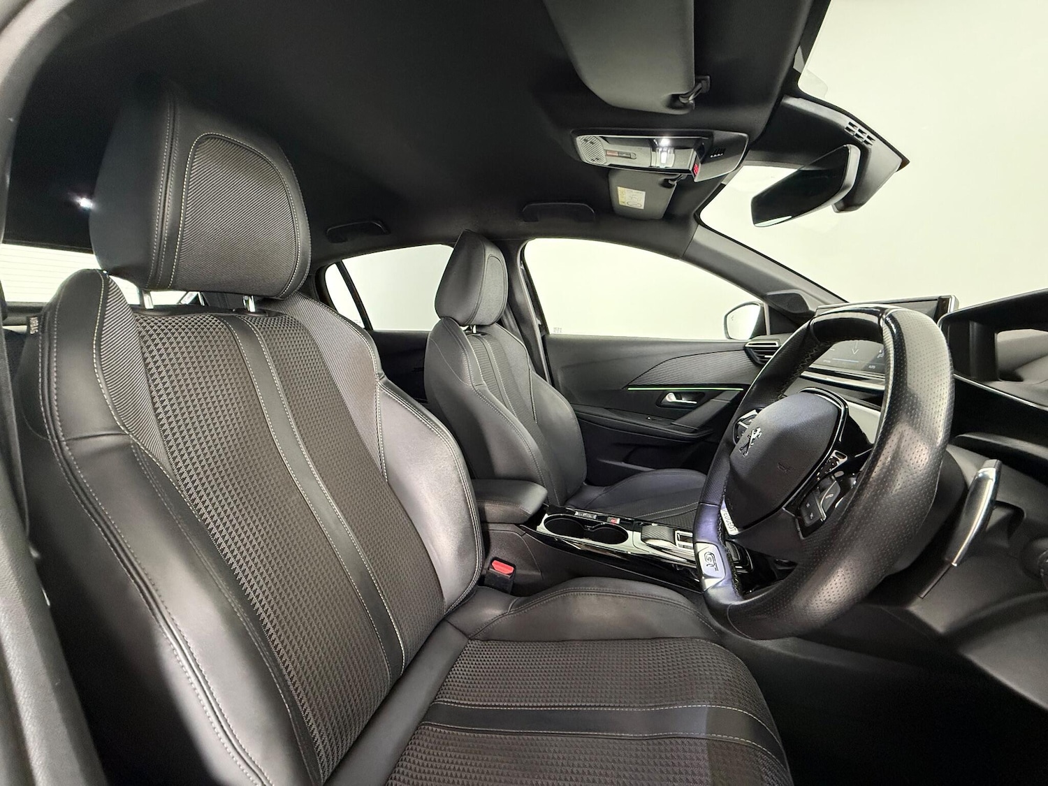 Used Peugeot 208 2023 for sale - 77243059: Photo 10