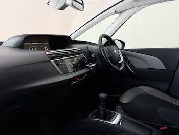 Used Citroen Grand C4 Picasso 2018 for sale - 79039525: Photo