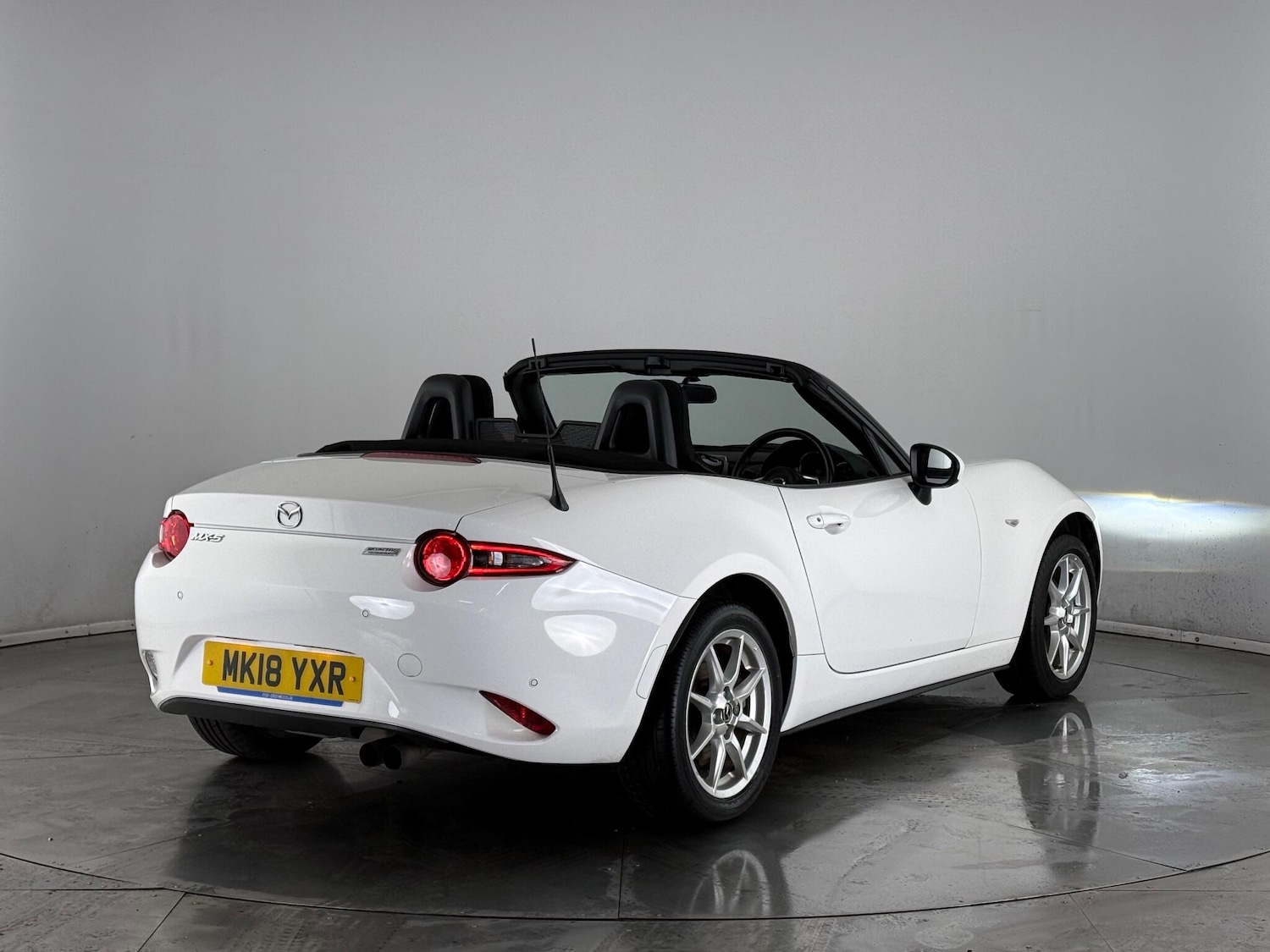 Used Mazda MX-5 2018 for sale - 77182952: Photo 3