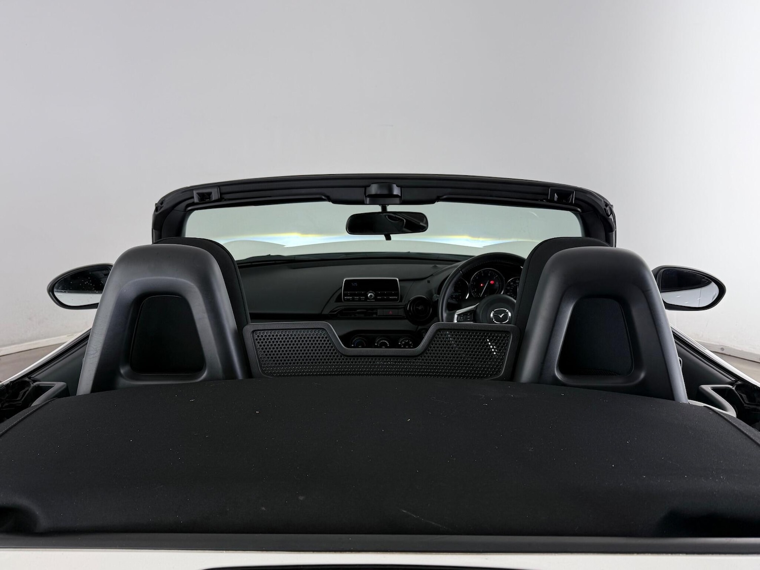 Used Mazda MX-5 2018 for sale - 77182952: Photo 8