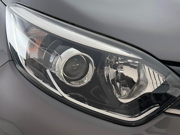 Used Renault Captur 2019 for sale - 79353460: Photo
