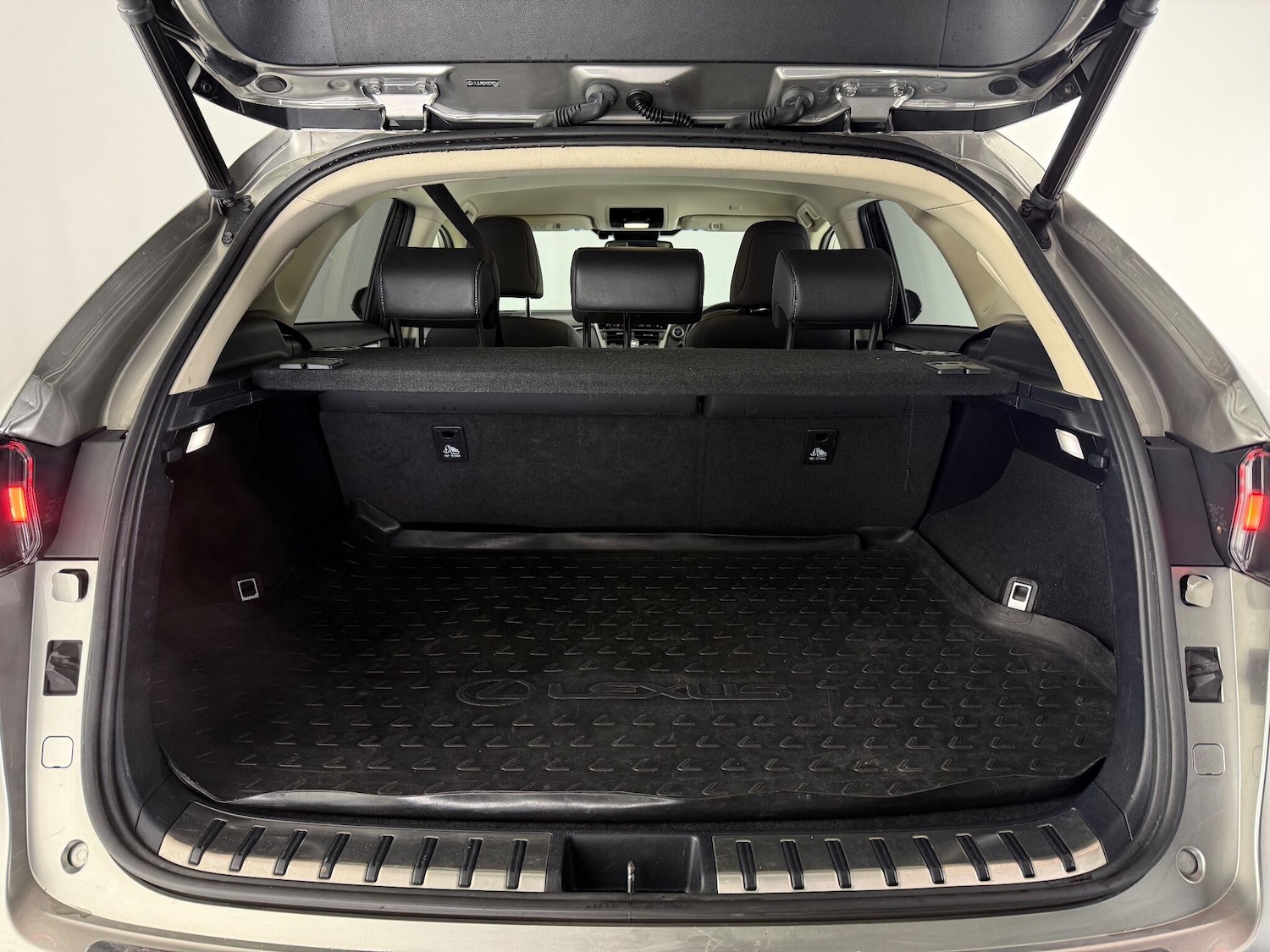 Used Lexus NX 2018 for sale - 76467425: Photo 13