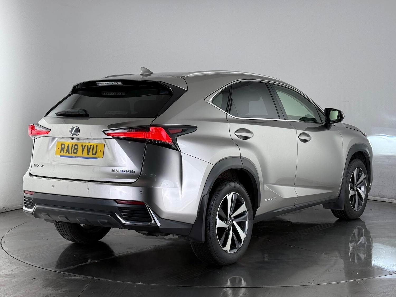 Used Lexus NX 2018 for sale - 76467425: Photo 4