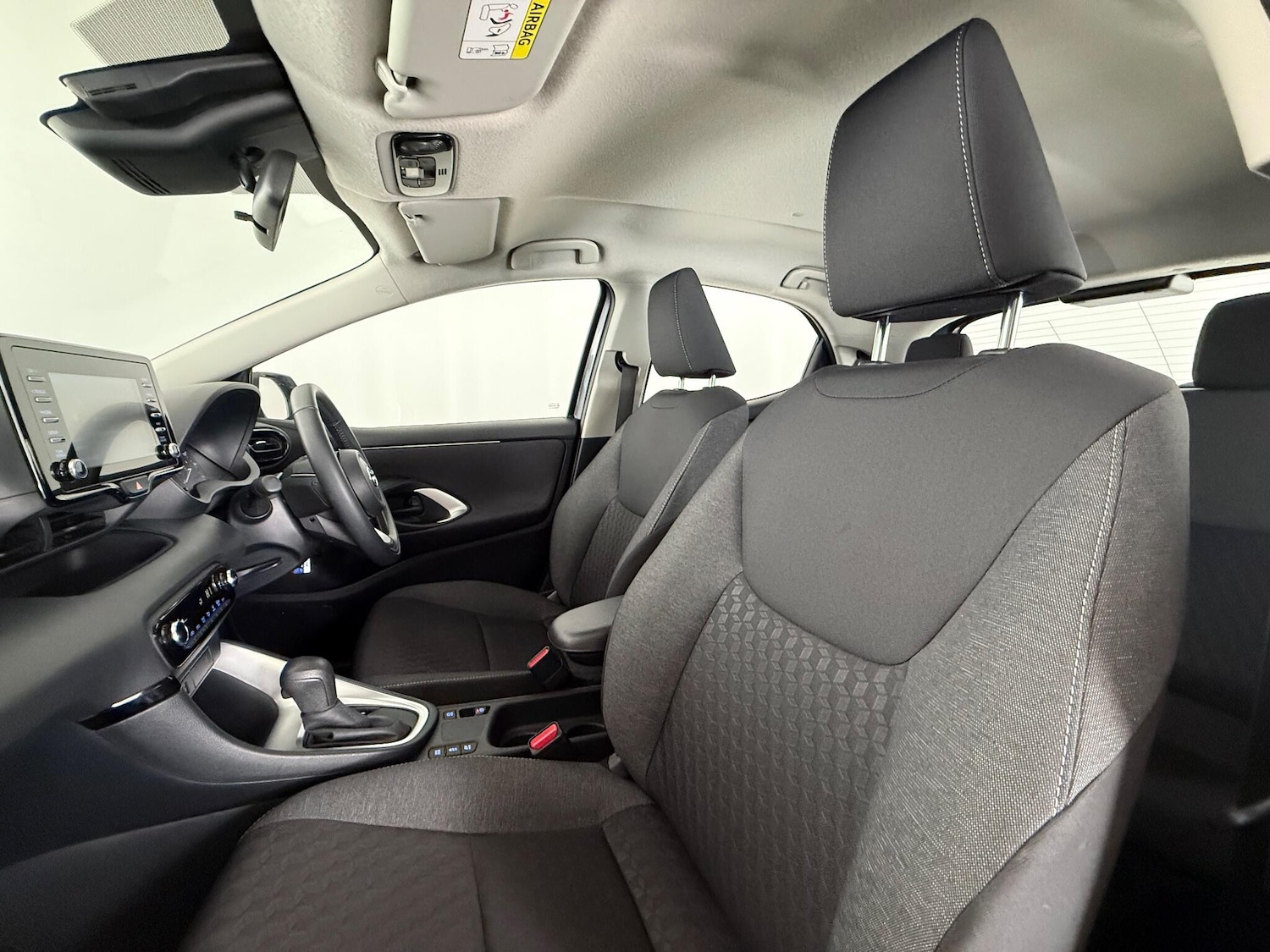 Used Toyota Yaris 2022 for sale - 77222108: Photo 10