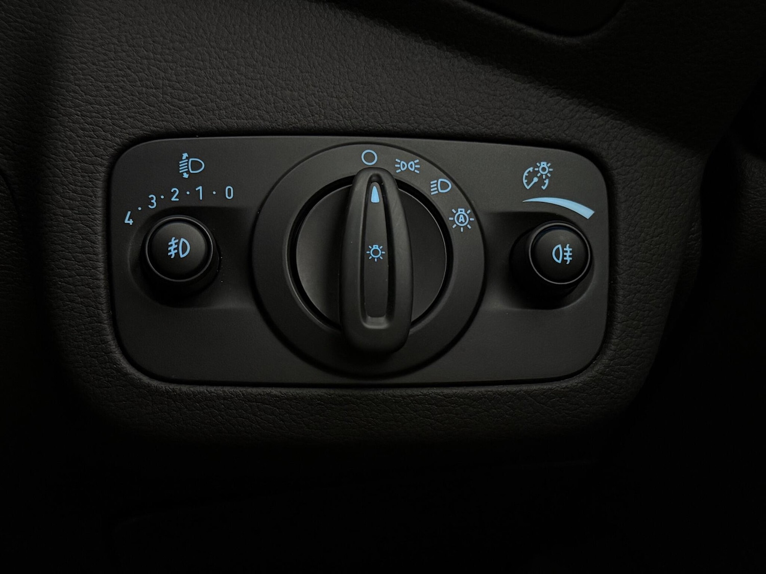 Used Ford Kuga 2018 for sale - 76537726: Photo 24