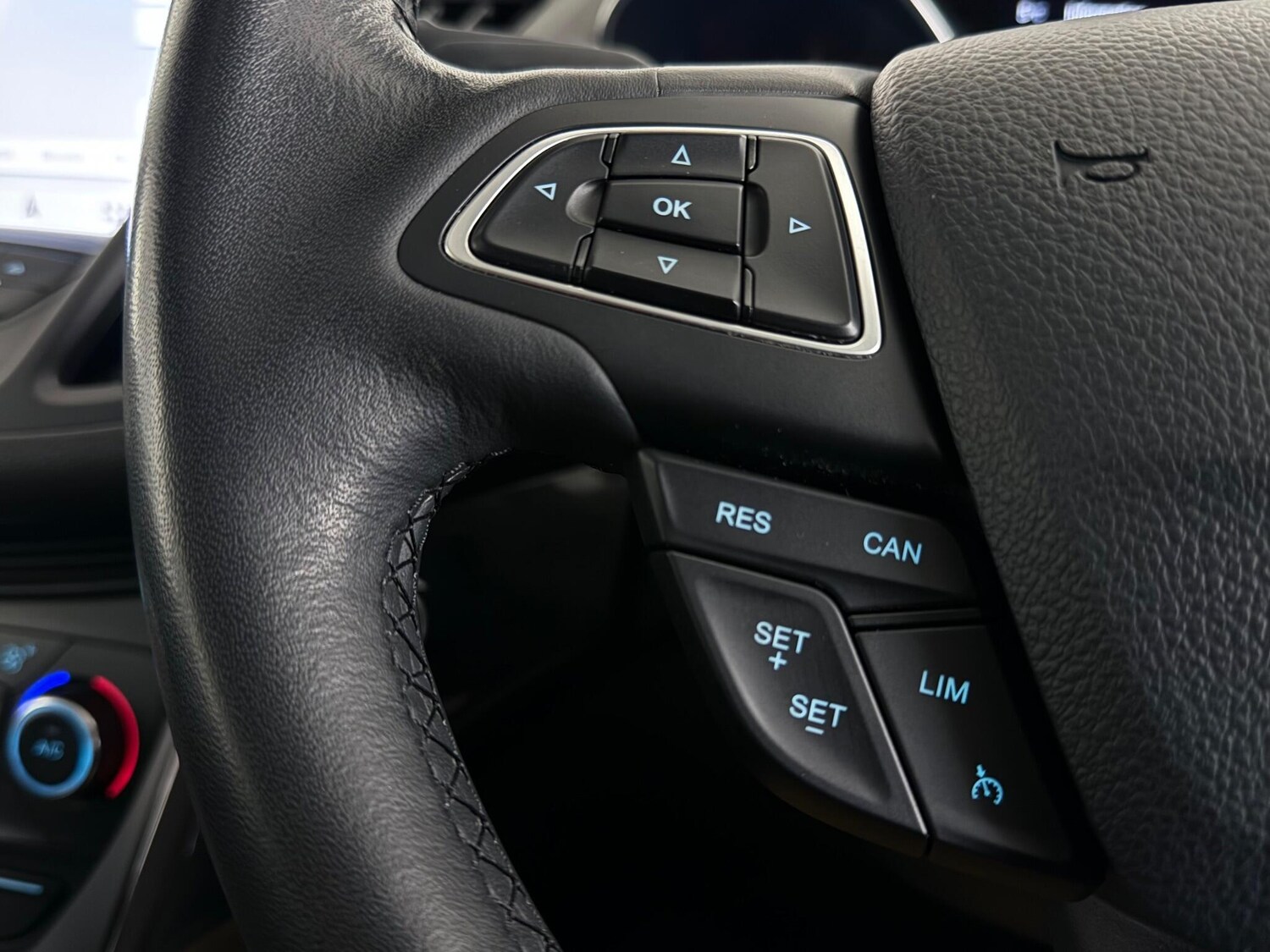 Used Ford Kuga 2018 for sale - 76537726: Photo 28