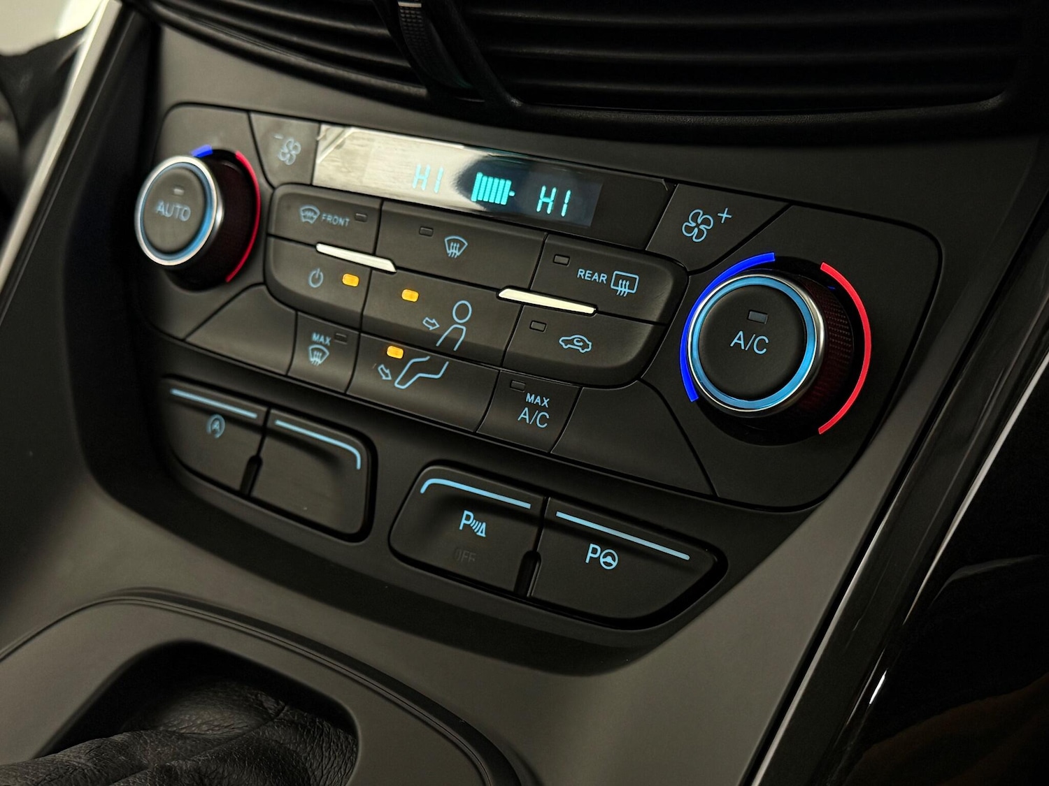 Used Ford Kuga 2018 for sale - 76537726: Photo 40