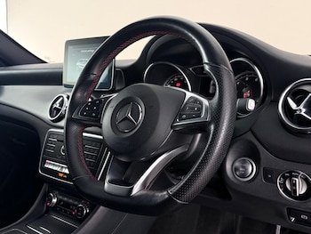 Used Mercedes-Benz GLA 2019 for sale - 78676810: Photo