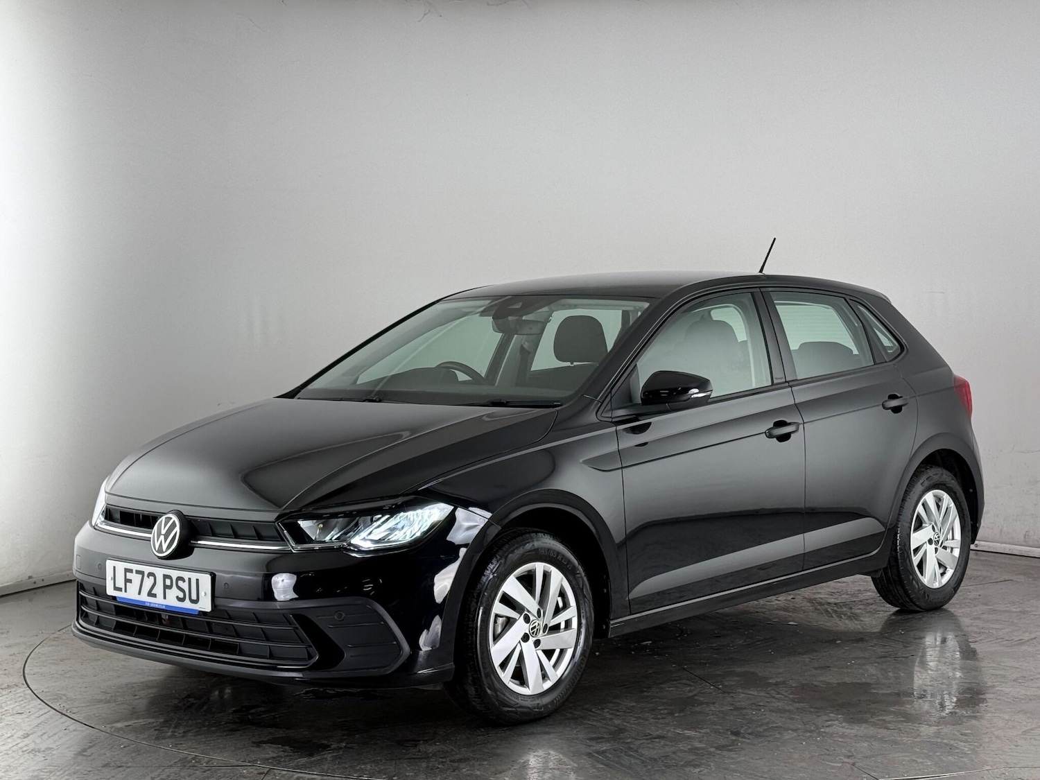 Used Volkswagen Polo 2022 for sale - 77242935: Photo 2