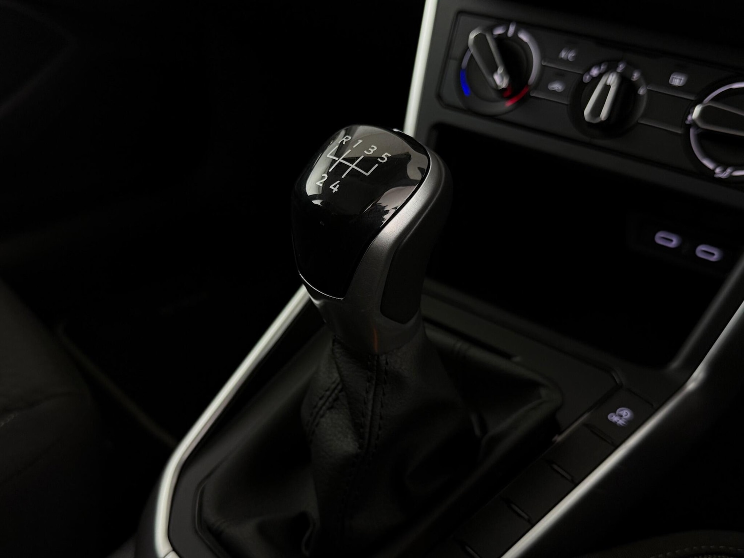 Used Volkswagen Polo 2022 for sale - 77242935: Photo 35