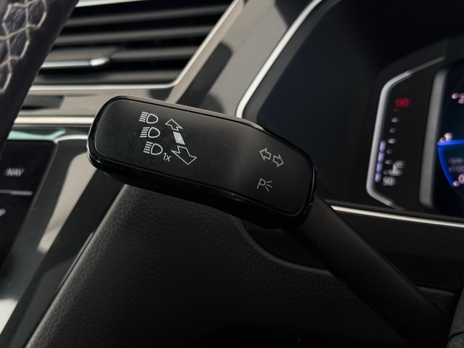 Used Volkswagen Tiguan 2020 for sale - 77260261: Photo 24