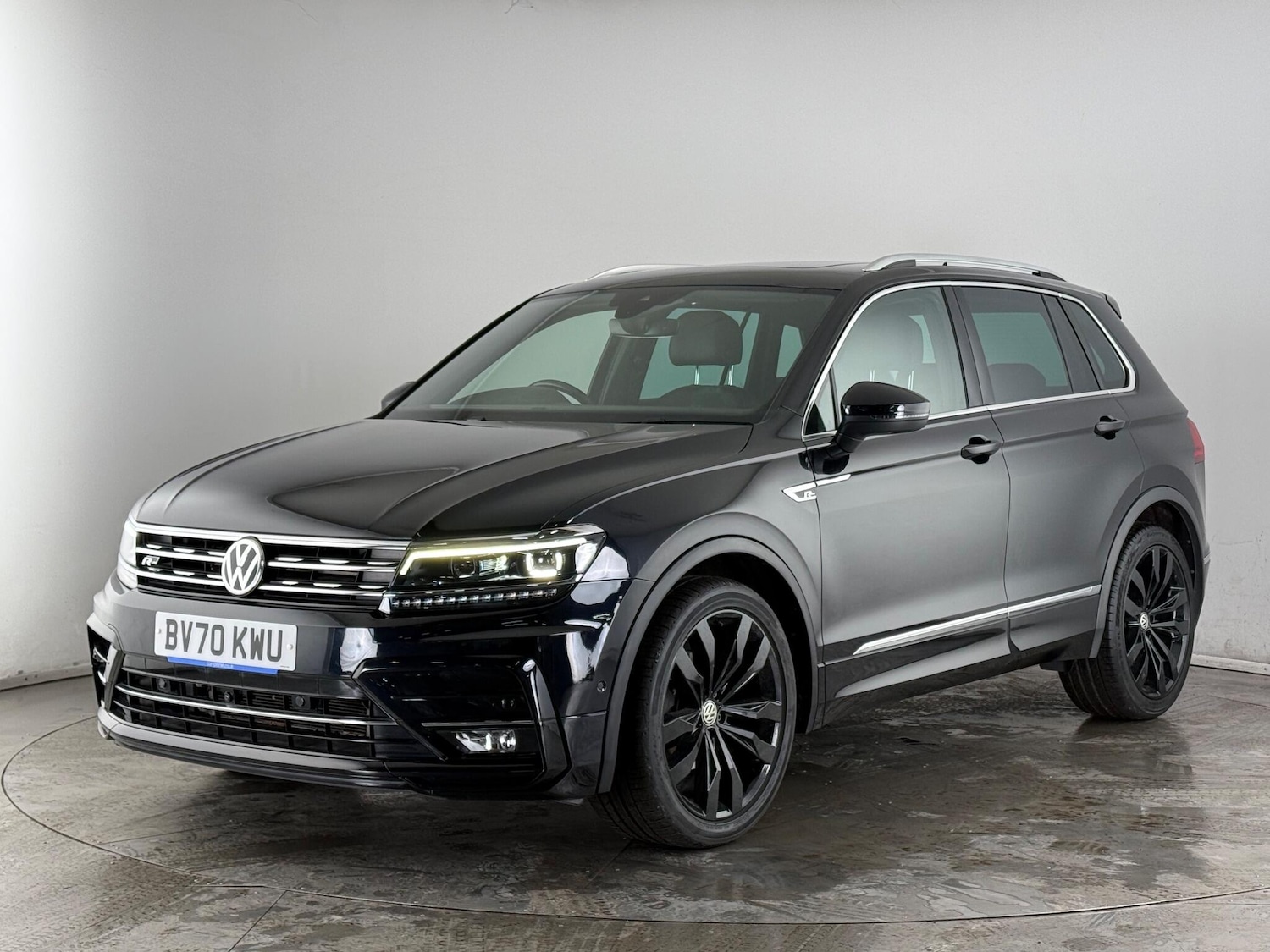 Used Volkswagen Tiguan 2020 for sale - 77260261: Photo 3