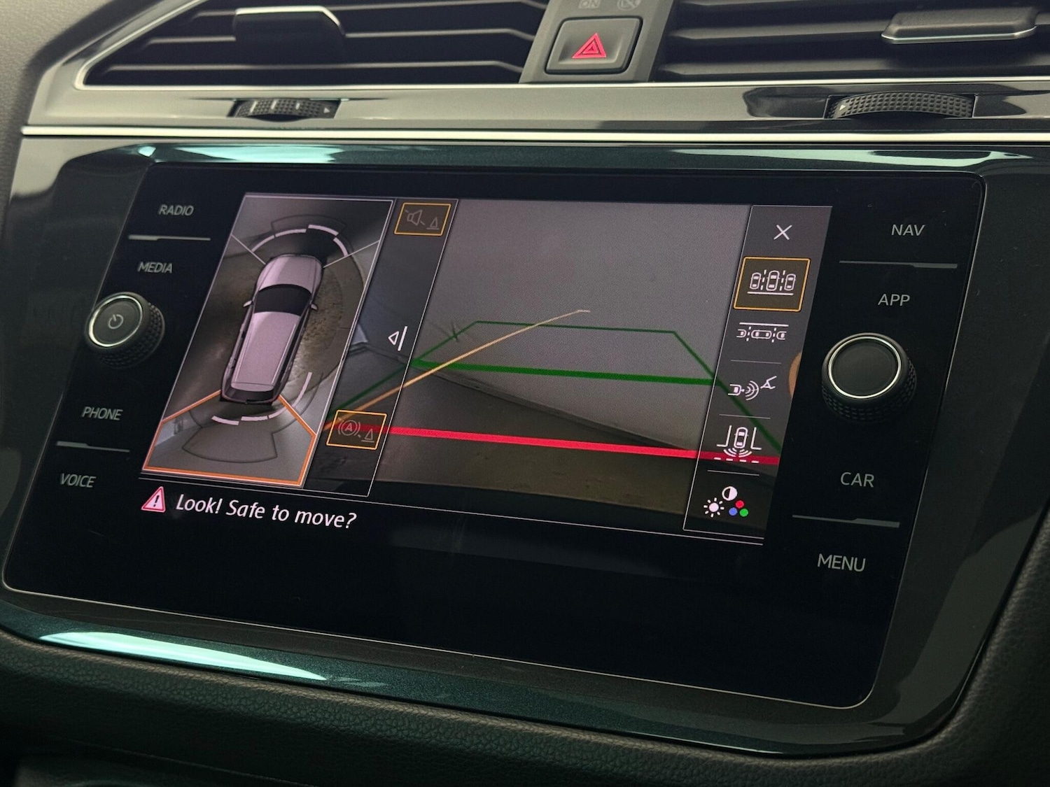 Used Volkswagen Tiguan 2020 for sale - 77260261: Photo 35